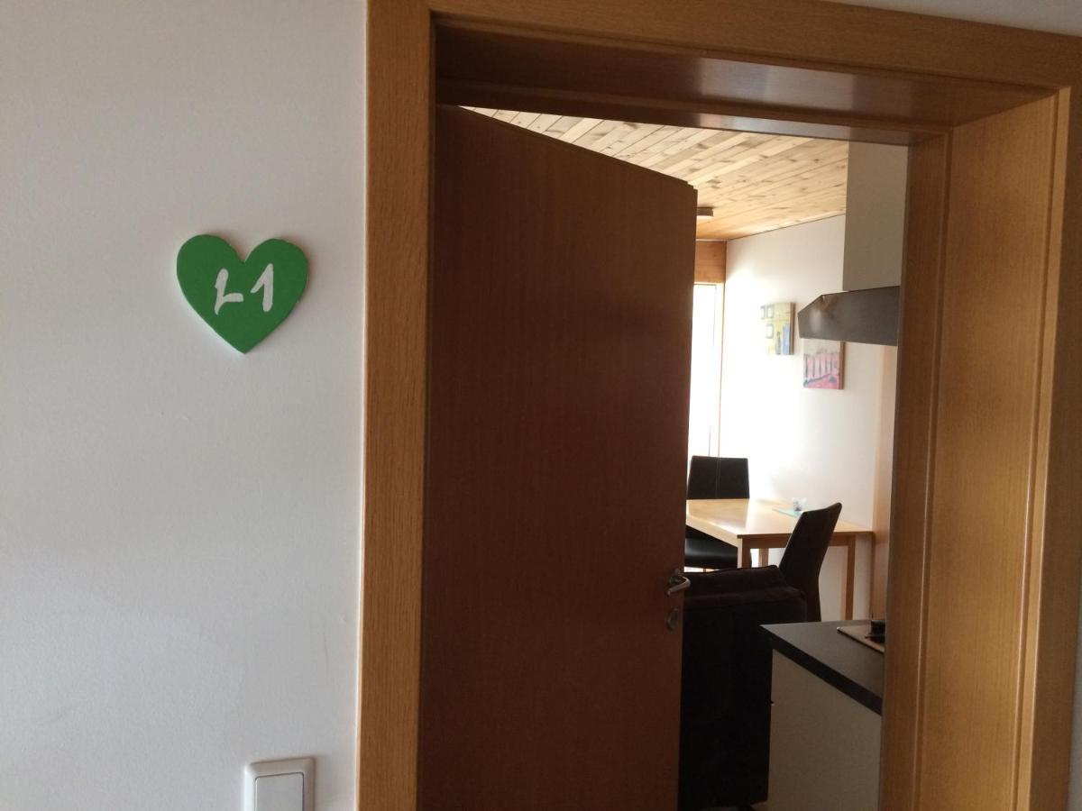 Waeldermetzge Huettenzimmer Und Wohnungen Warth  Exteriér fotografie