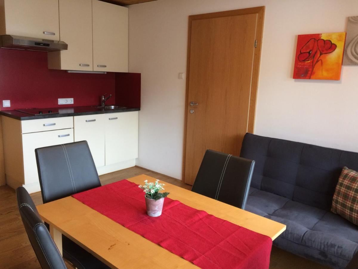 Waeldermetzge Huettenzimmer Und Wohnungen Warth  Exteriér fotografie